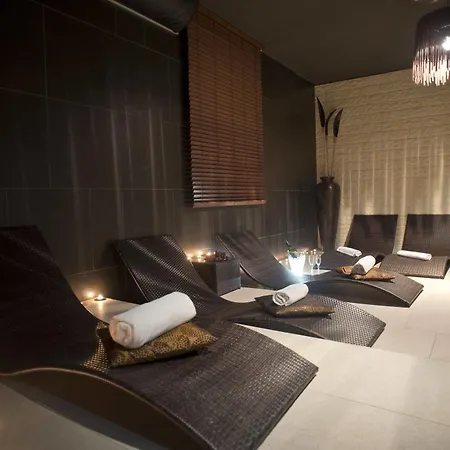 Golden Fish Aparthotel 4*