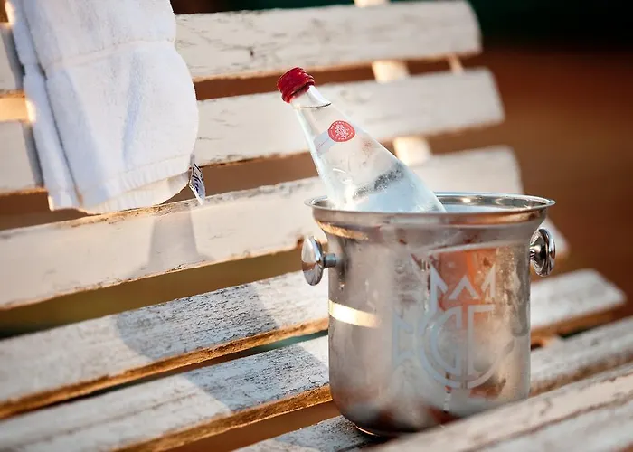 Golden Fish Xia Aparthotel Plzen